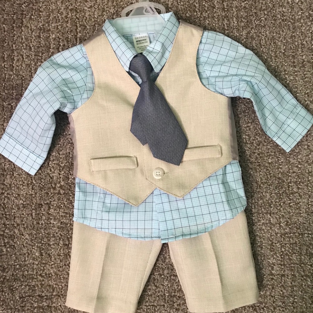 NWOT newborn outfit